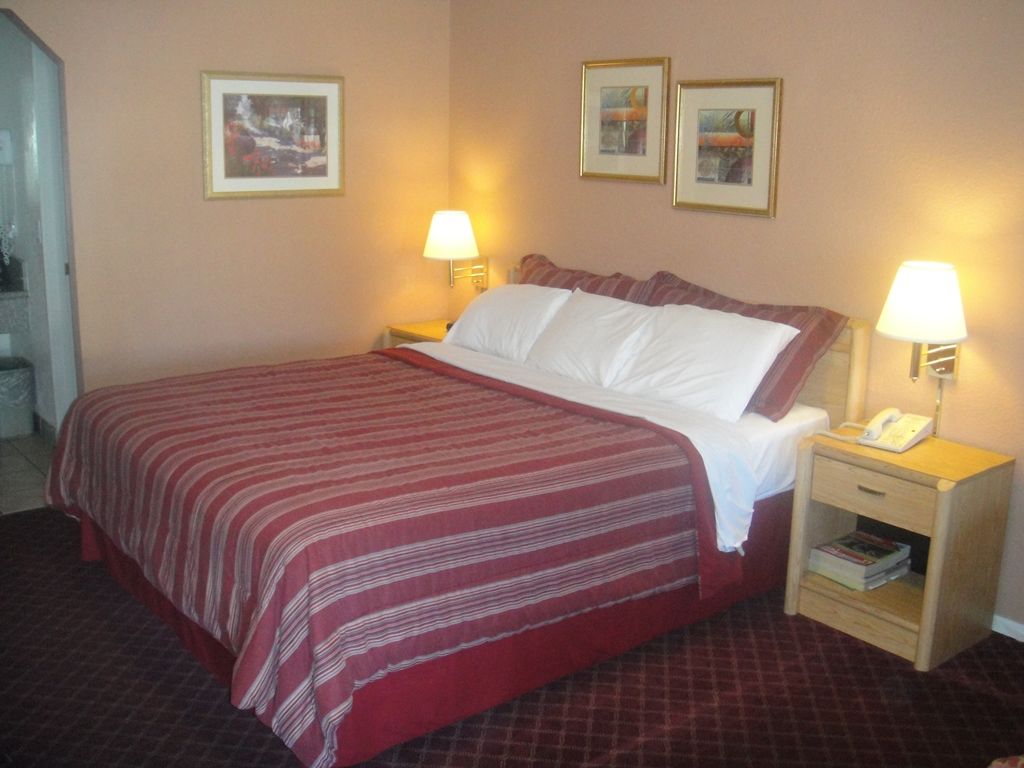 Muir Lodge Motel Martinez Habitación foto