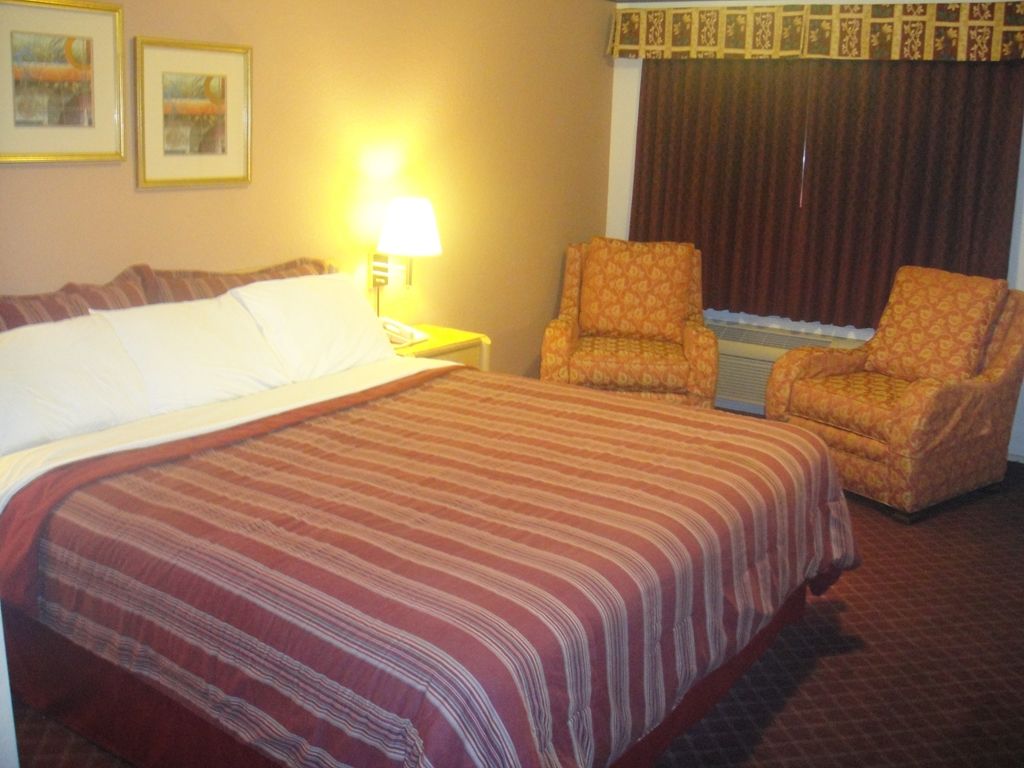 Muir Lodge Motel Martinez Habitación foto