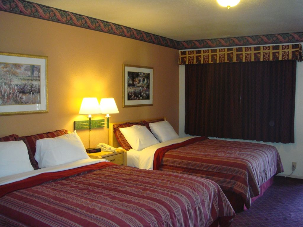 Muir Lodge Motel Martinez Habitación foto